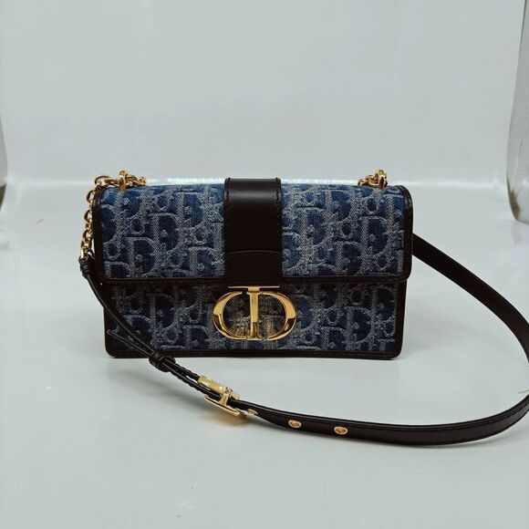Dior Women Pre-Loved Bag Very Good Condition - Picture 1 of 9